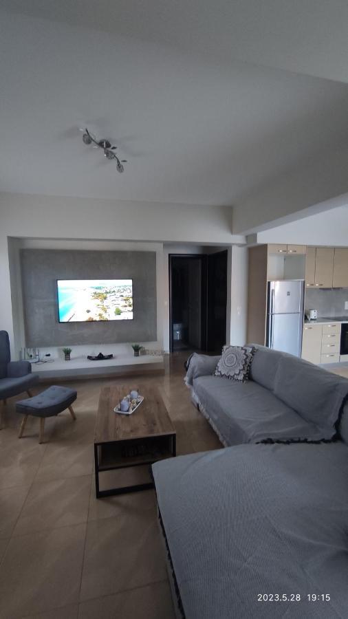 Urbi Garden Apartment Artemida  Exterior photo